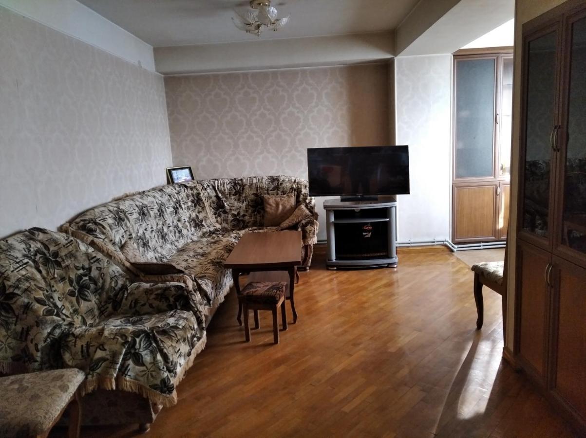 3 Room Apartment In Small Center Of Erywań Zewnętrze zdjęcie