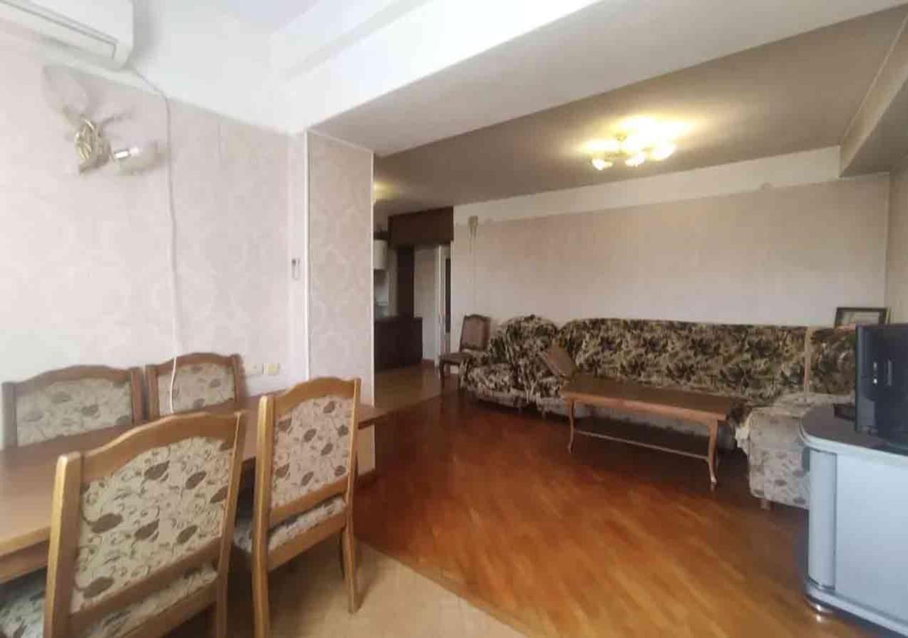 3 Room Apartment In Small Center Of Erywań Zewnętrze zdjęcie